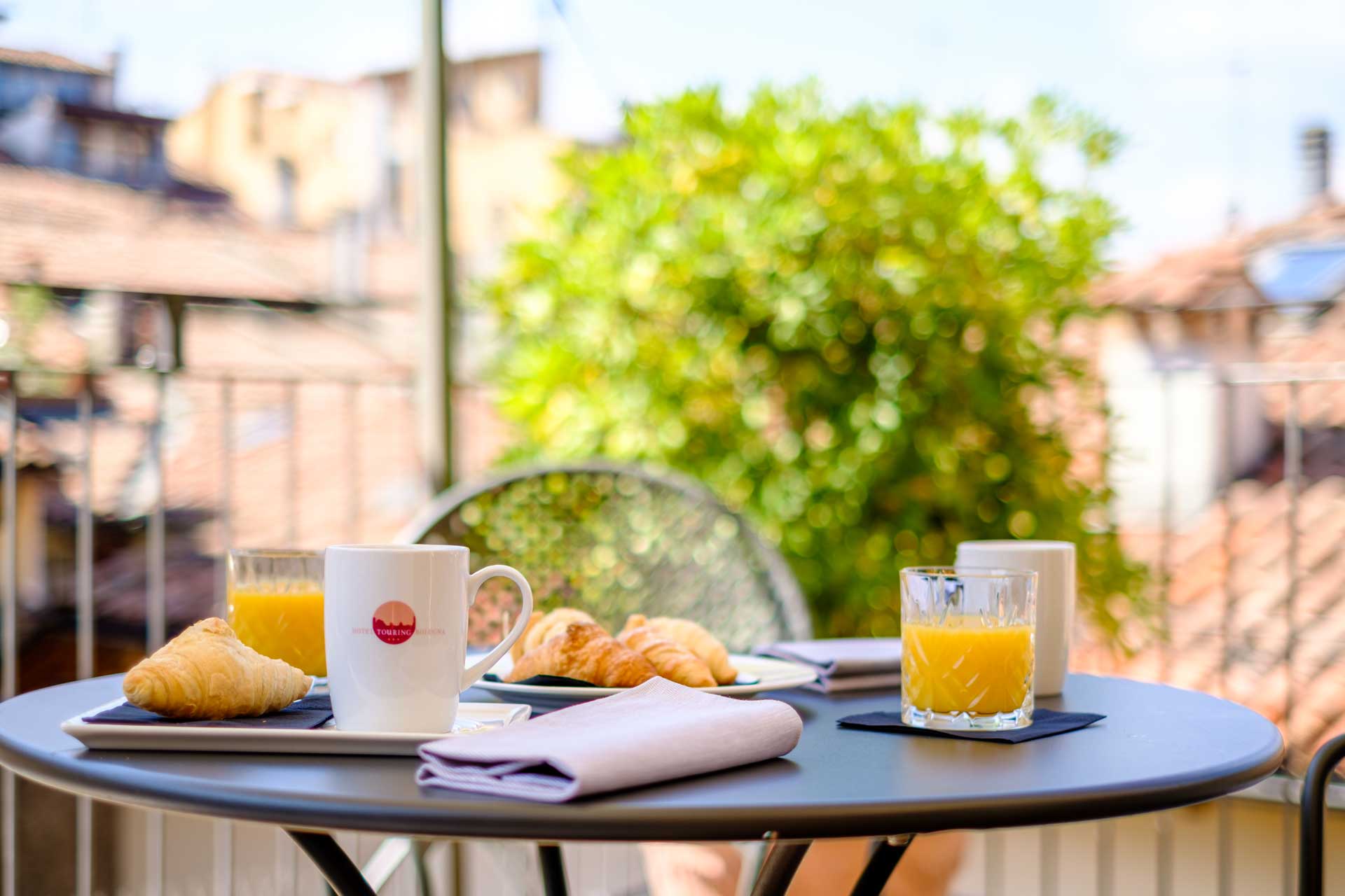 Hotel-Touring-in-centro- a-Bologna-camere-con-terrazza