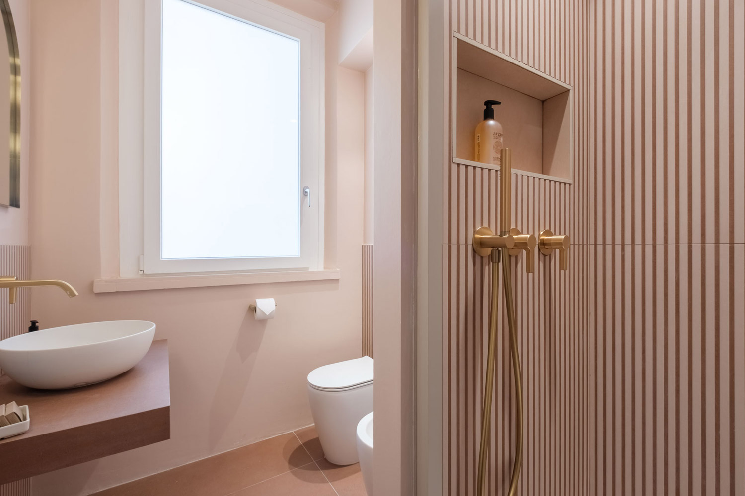Hotel-Touring-Bologna-Centro-Suite-Delle-Tovaglie-Appartamento-due-camere-una camera19