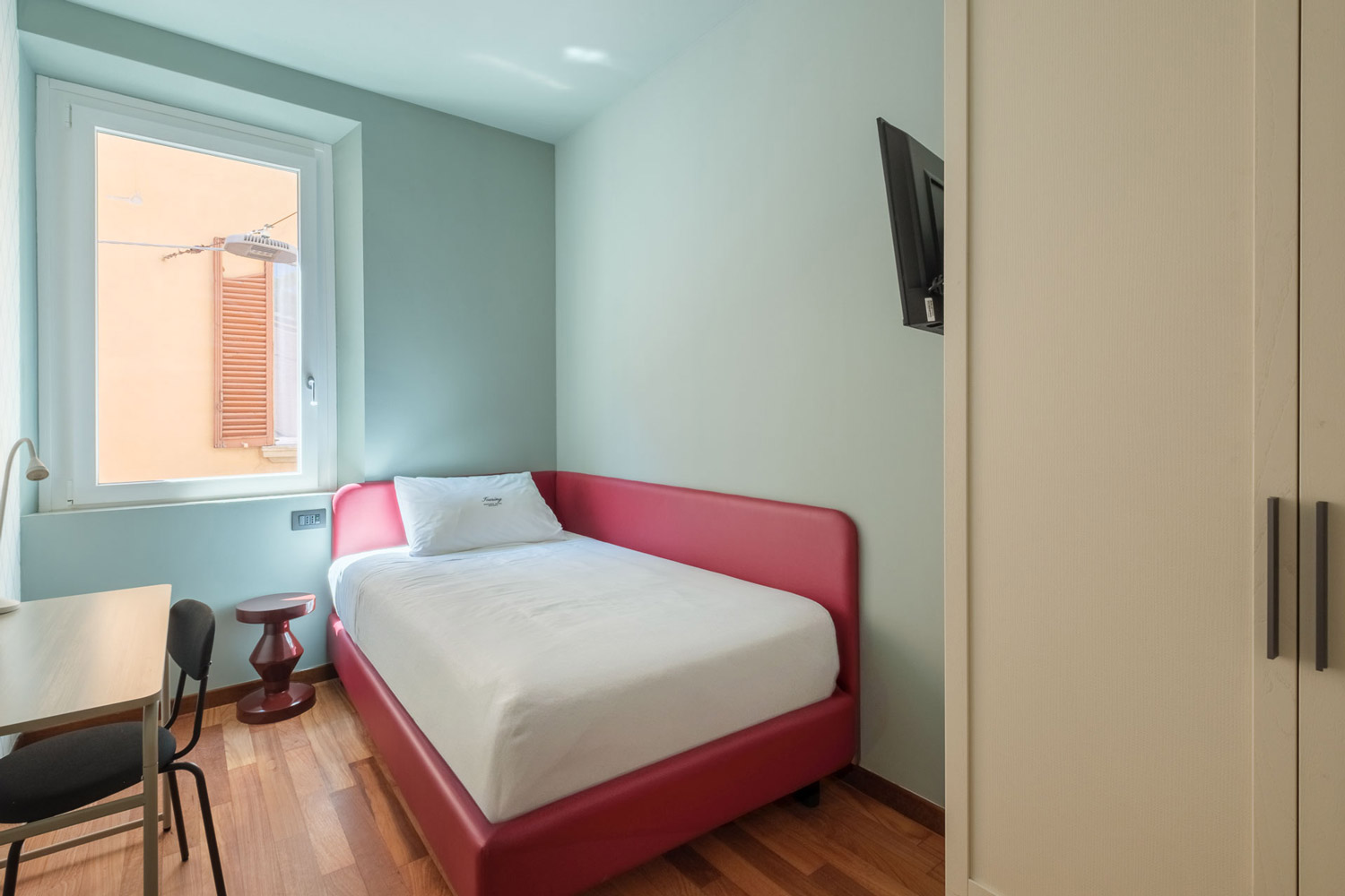 Hotel-Touring-Bologna-Centro-Suite-Delle-Tovaglie-Appartamento-due-camere-una camera2