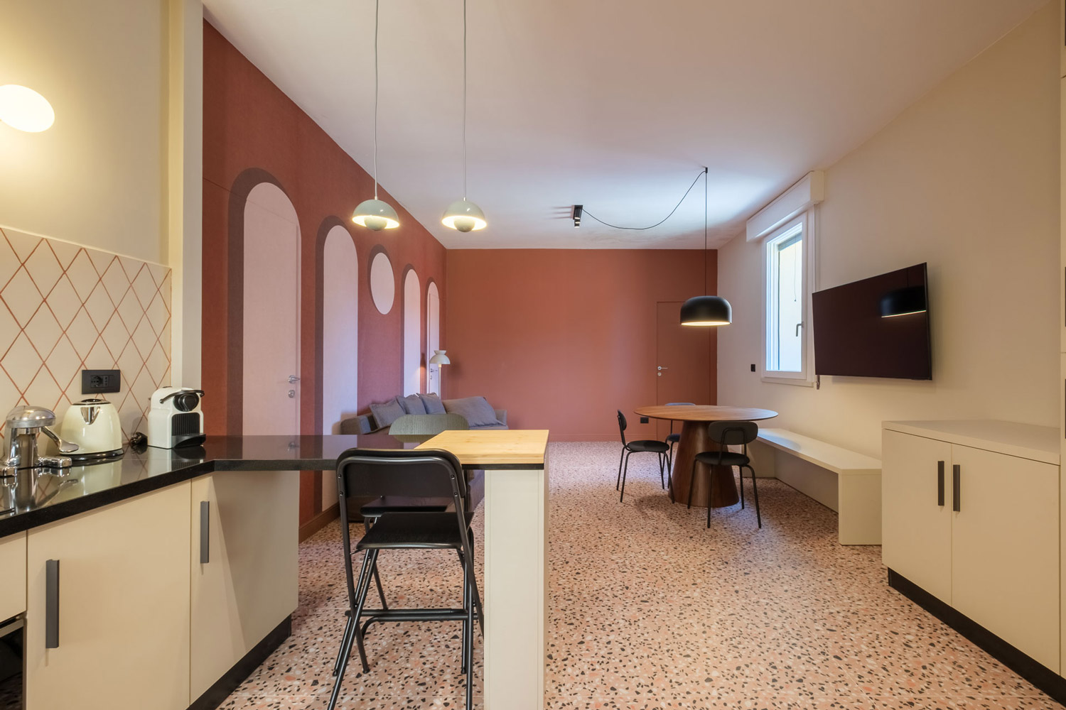 Hotel-Touring-Bologna-Centro-Suite-Delle-Tovaglie-Appartamento-due-camere-una camera24