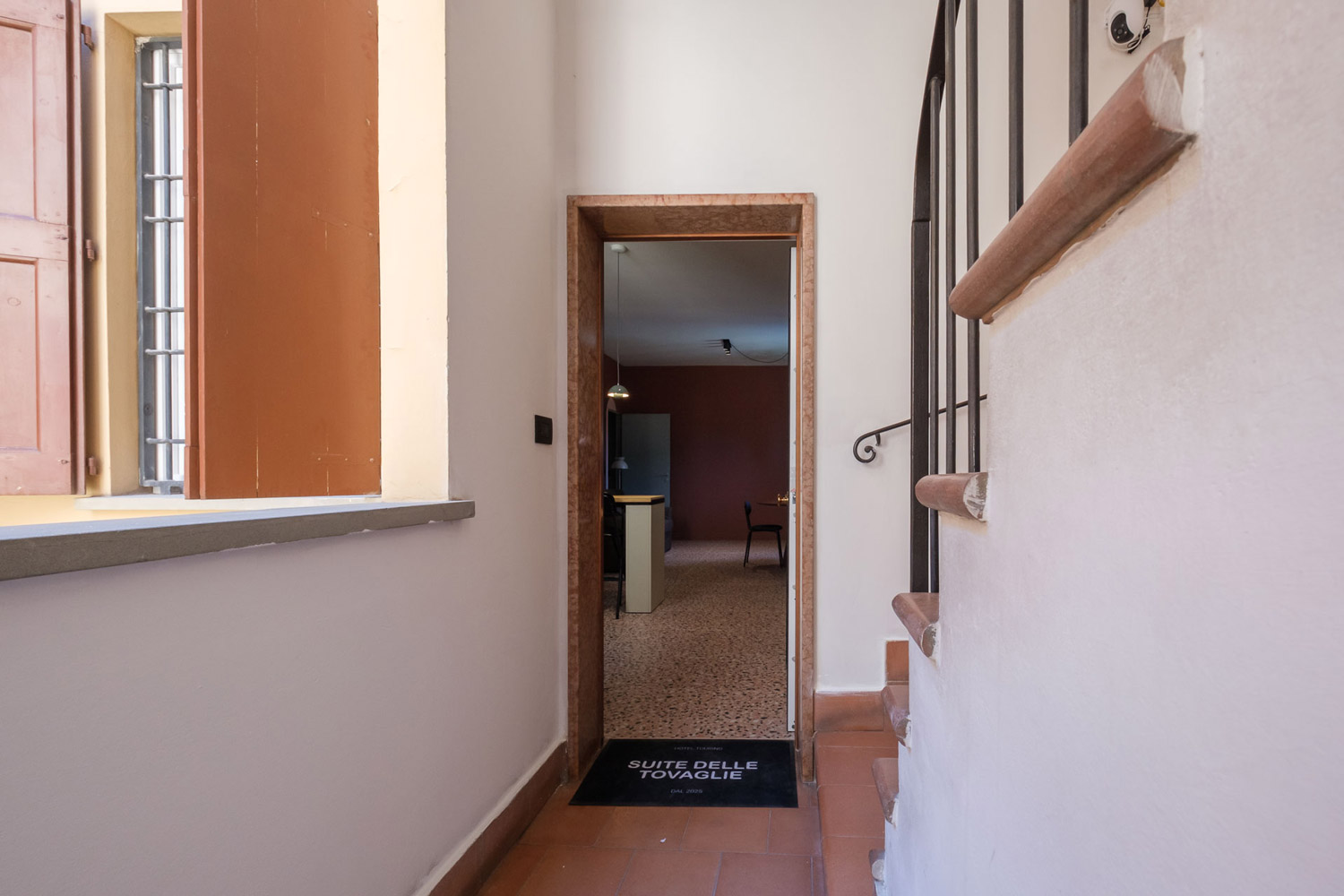 Hotel-Touring-Bologna-Centro-Suite-Delle-Tovaglie-Appartamento-due-camere-una camera44