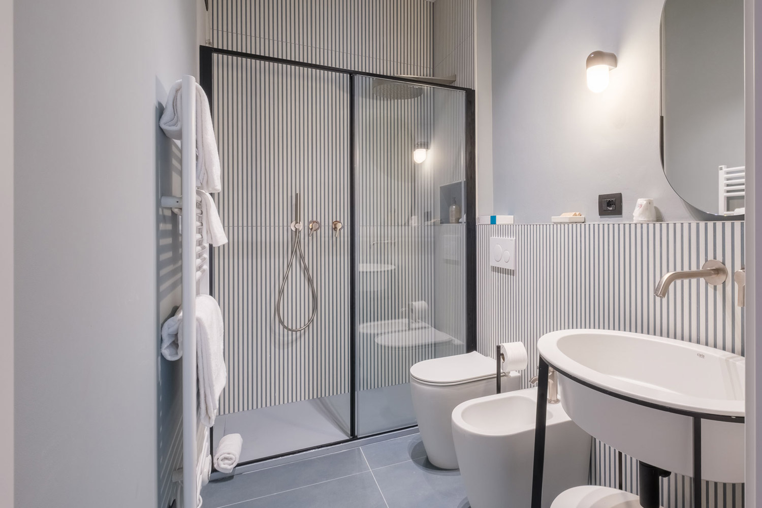 Hotel-Touring-Bologna-Centro-Suite-Delle-Tovaglie-Appartamento-due-camere-una camera6